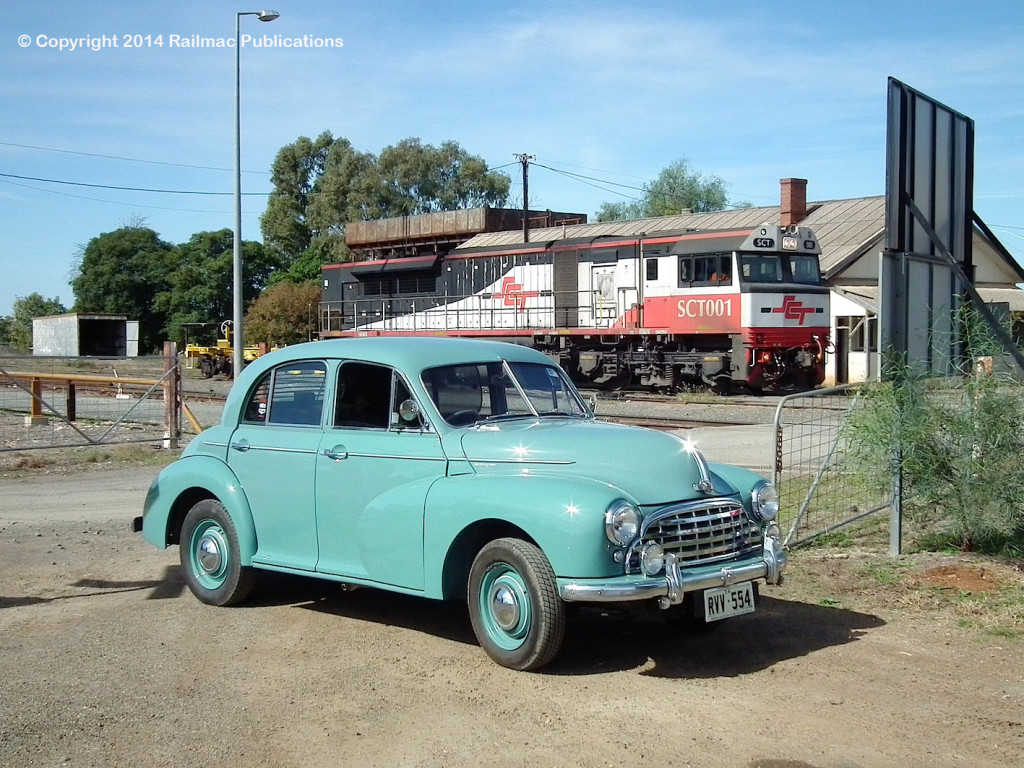 (SM 14-4-1889) 1951 Morris Oxford at Parkes (NSW), 21st April 2014